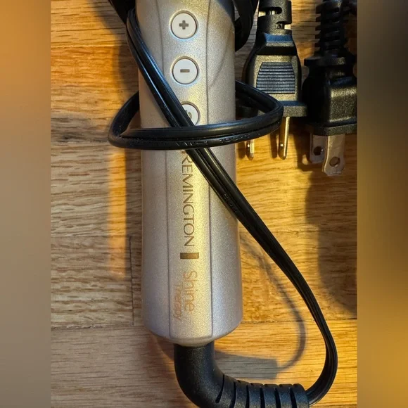 Remington curling iron and straightener - Picture 3 of 5